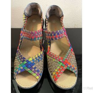 Bennie Mev Calypso Peep Toe Wedge Heel Woven Shoes WMS SZ 39/8.5-9 M.
